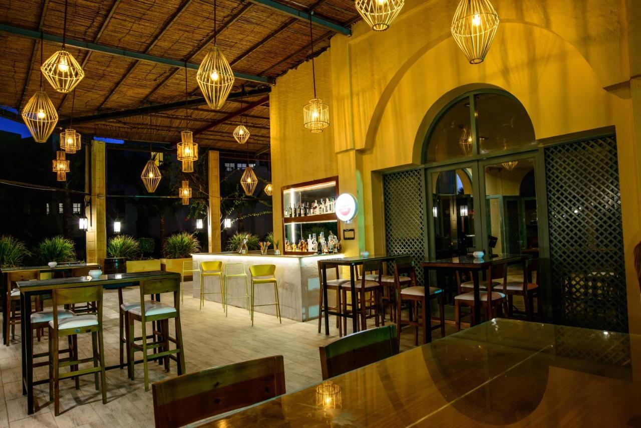 Suites Hotel Les Charmilles & Spa La Marsa Exterior foto